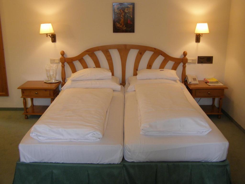 Hotel Landhaus Fuhrgassl-Huber Vienna Bilik gambar